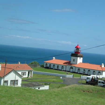 Moradias Estacao Radio Naval , Moradia Vila Do Porto Lajes das Flores Luaran gambar