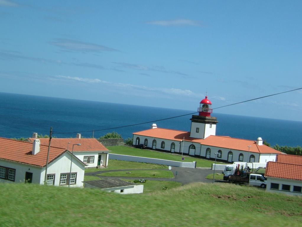 Moradias Estacao Radio Naval , Moradia Vila Do Porto Lajes das Flores Luaran gambar